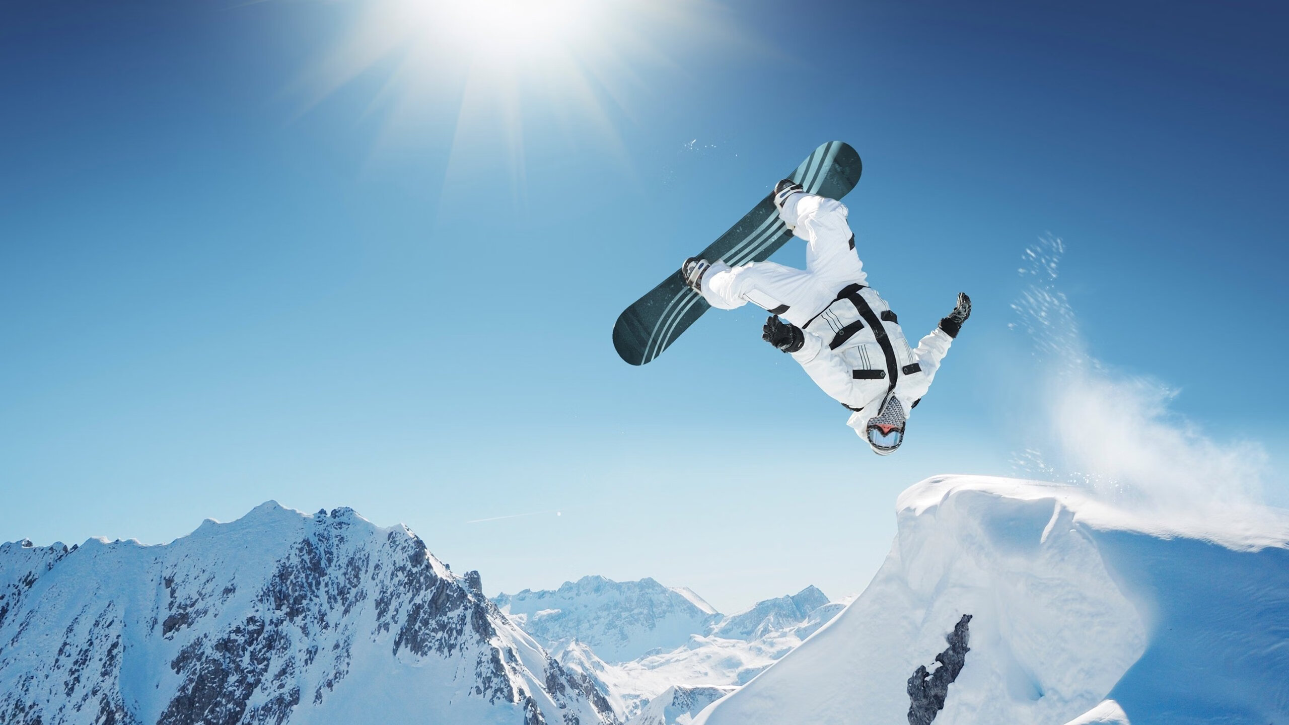 田径马拉松赛事吸引大量参赛者